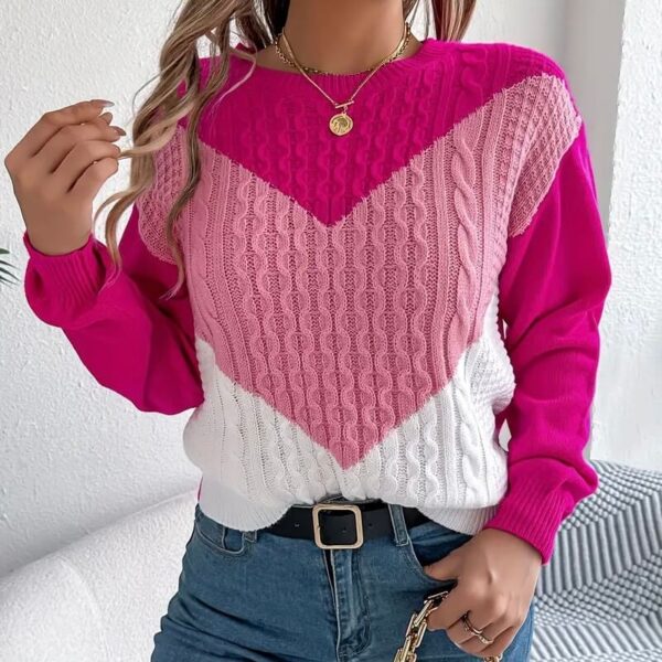 Moteriškas geometrinių formų rožinis megztinis apvalia apykakle